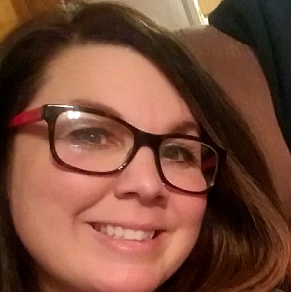 Meet your Posher, Cassandra